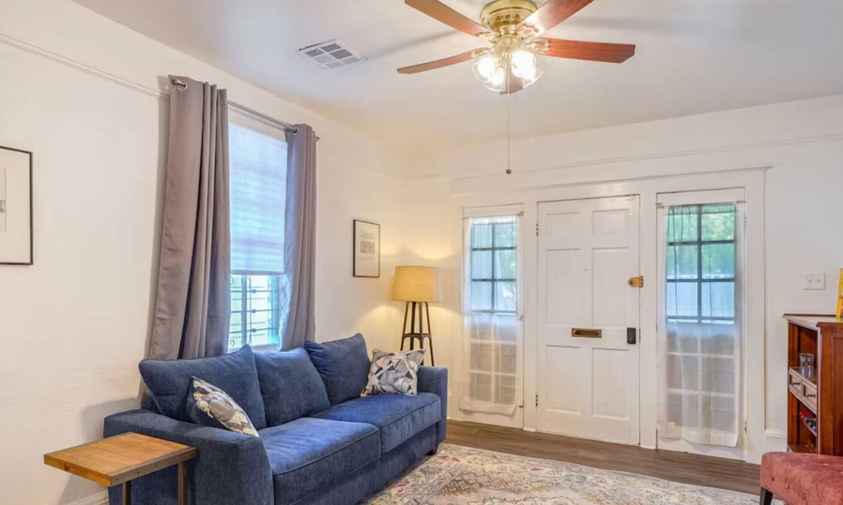 Mid-City House | 1 block to Trolley, Short walk to Historic Cemeteries, Clean, Coffee Bar