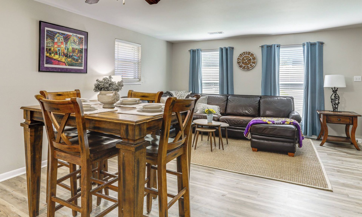 Highlands - Perkins House | 1 Mi to LSU, Tiger Stadium! Lovely Home w/Parking