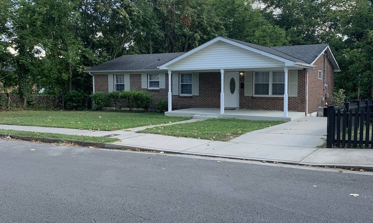 McFerrin Park House | 🔥10% OFF 🔥 Charming House in Trendy East Nash, Walk to Restaurants