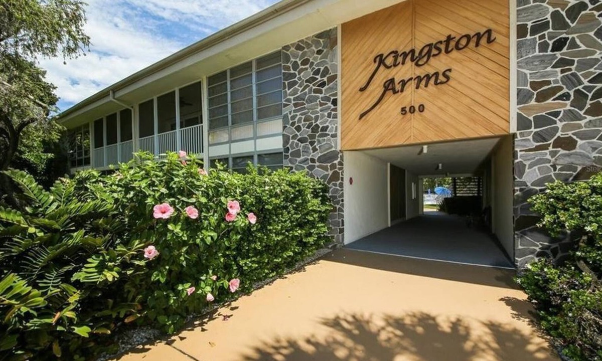 Saint Armands Key Condo | 2 Bedroom Condo 319824 by Houzlet