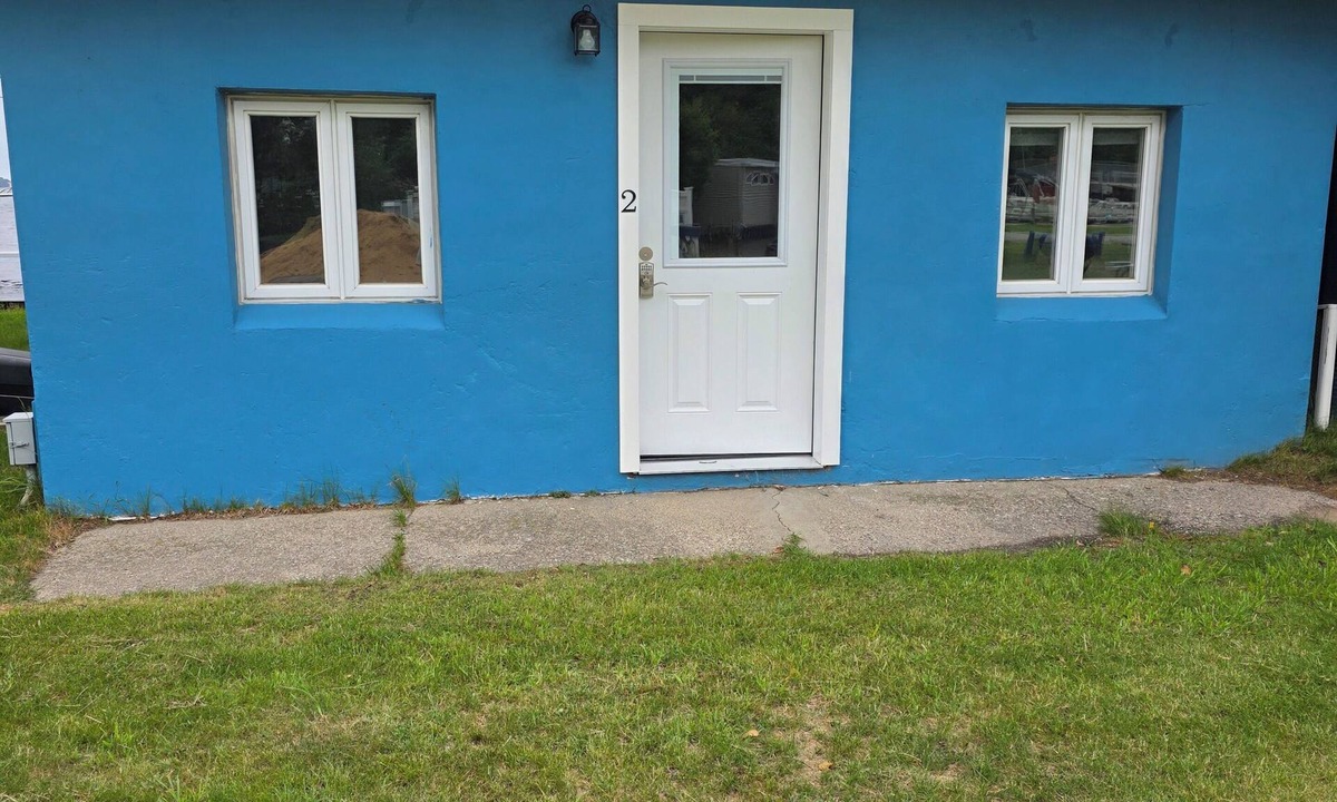 Ludington Cottage | 2-bedroom cottage # 2 in beautiful Ludington with AC and charm