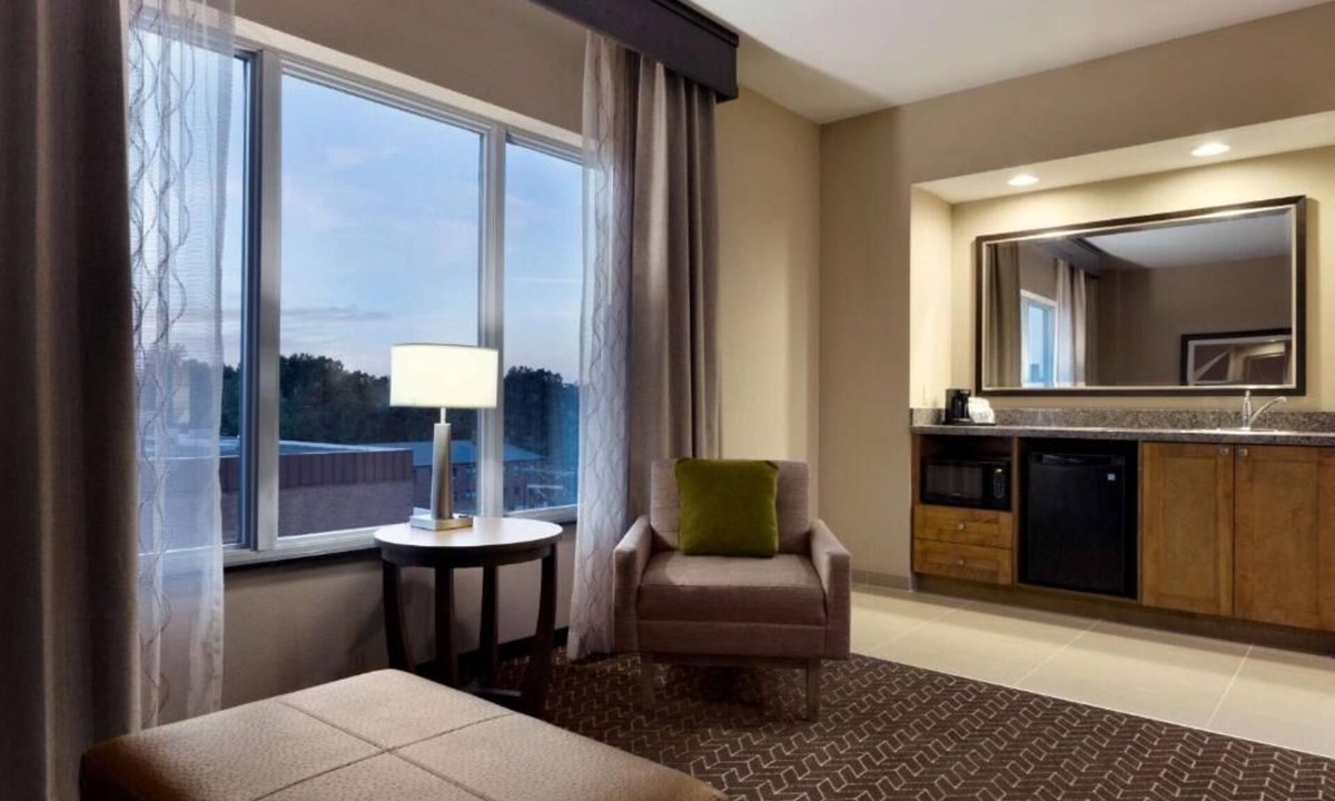 North Clayton Hotel | 2 Comfortable Rooms near St. Louis Gateway Arch and Missouri History Museum