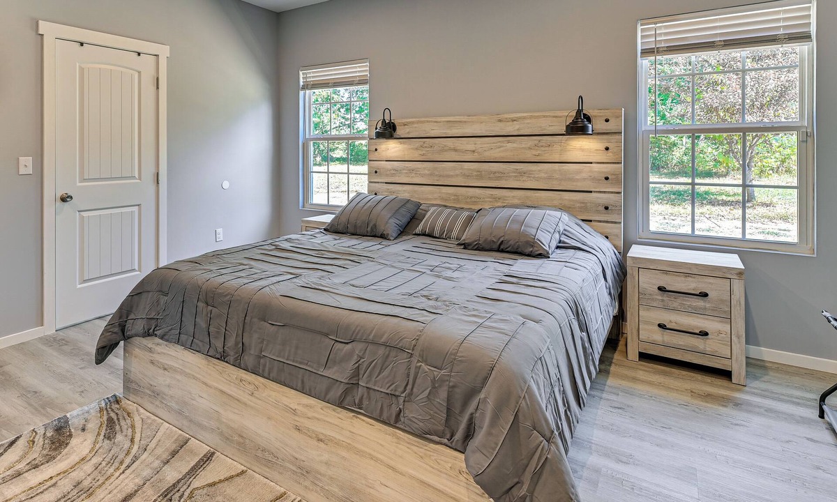 Somerset Cottage | 2 Mi to Marina & Lake Cumberland! Newly Built Home