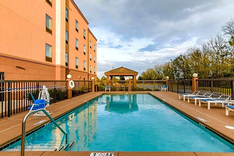 Foley Hotel | 2-Star Hotel ∙ Hampton Inn Foley
