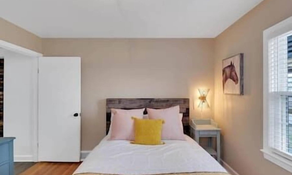 South Louisville House | 2BR/1BA Bourbon Bungalow - Expo Center