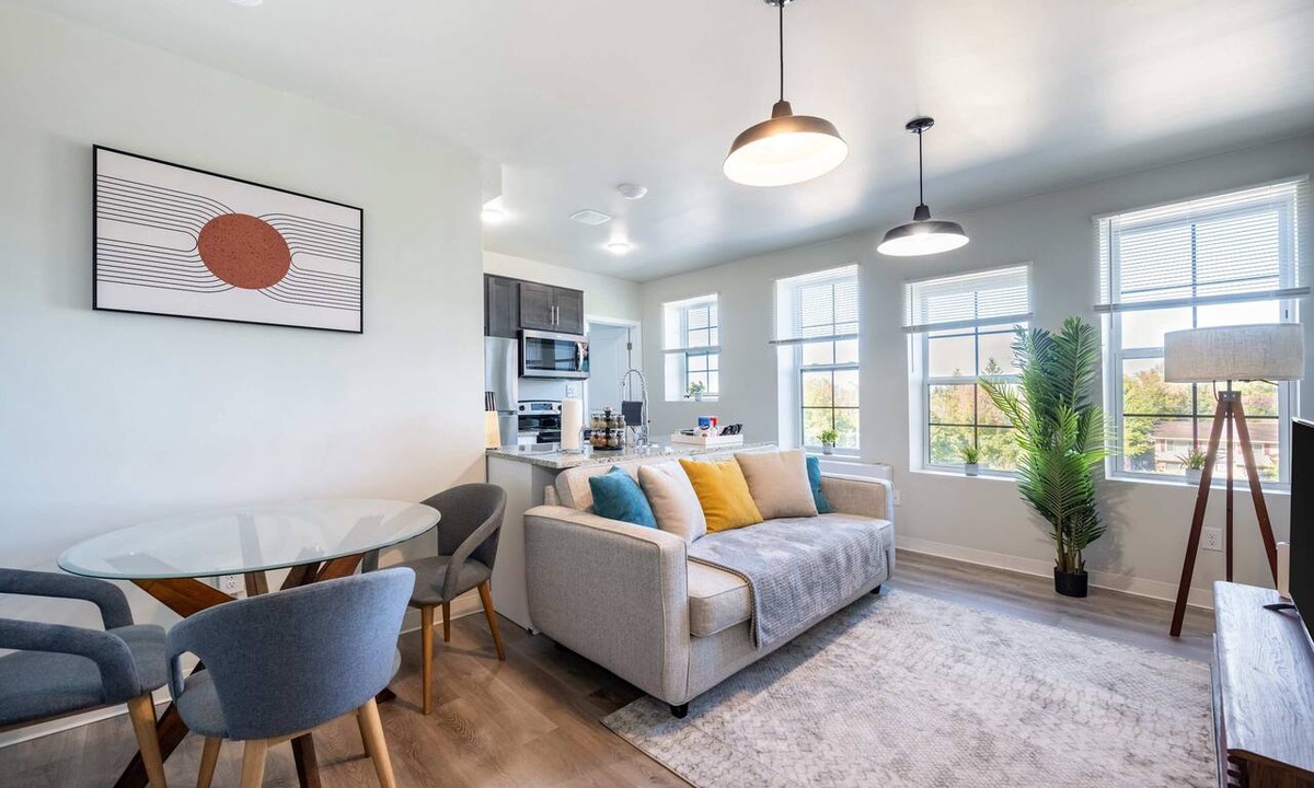 New Center Detroit Apartment | 2BR Exclusive Retreat Near Henry Ford