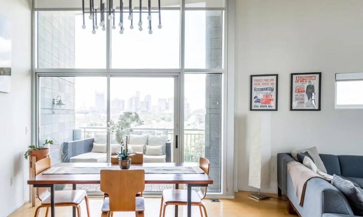 East Nashville Condo | 2BR Penthouse Condo | Balcony + Skyline Views