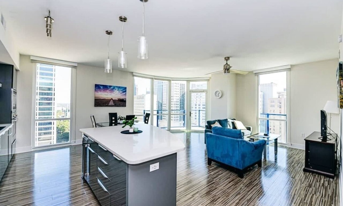 Charlotte Center City Apartment | 2BR Uptown Charlotte Furnished Apartments by RedAwning