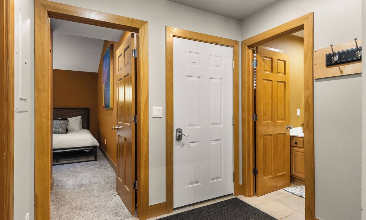Boyne Falls Condo | 2BR with Loft | 370 Disciples Village | Pet Friendly | Gas Fireplace