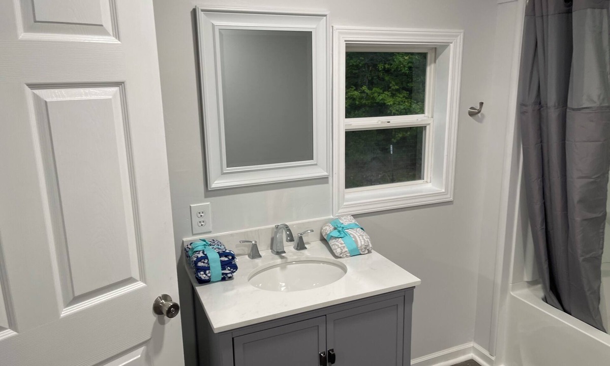Yemassee House | 3-bedroom mobile home in fabulous Yemassee with WiFi, AC.