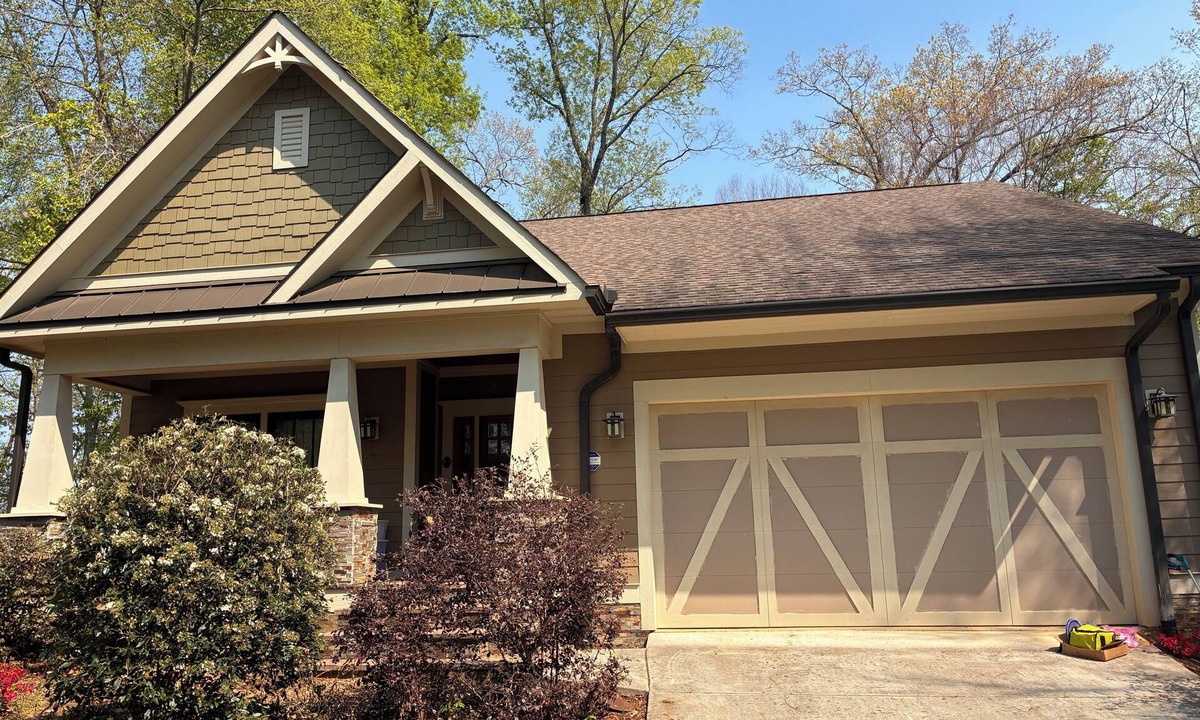 Benton House | 3-BR Craftsman house on the Ocoee River - Large Backyard to relax with puppies!