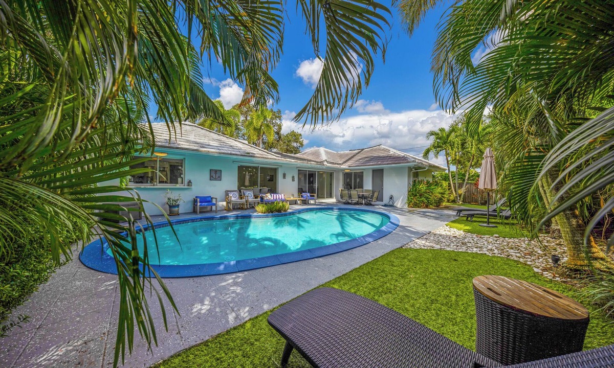 Imperial Point Villa | 30 min to FIFA! Chic 3 BR Villa with Private Pool – Fort Lauderdale