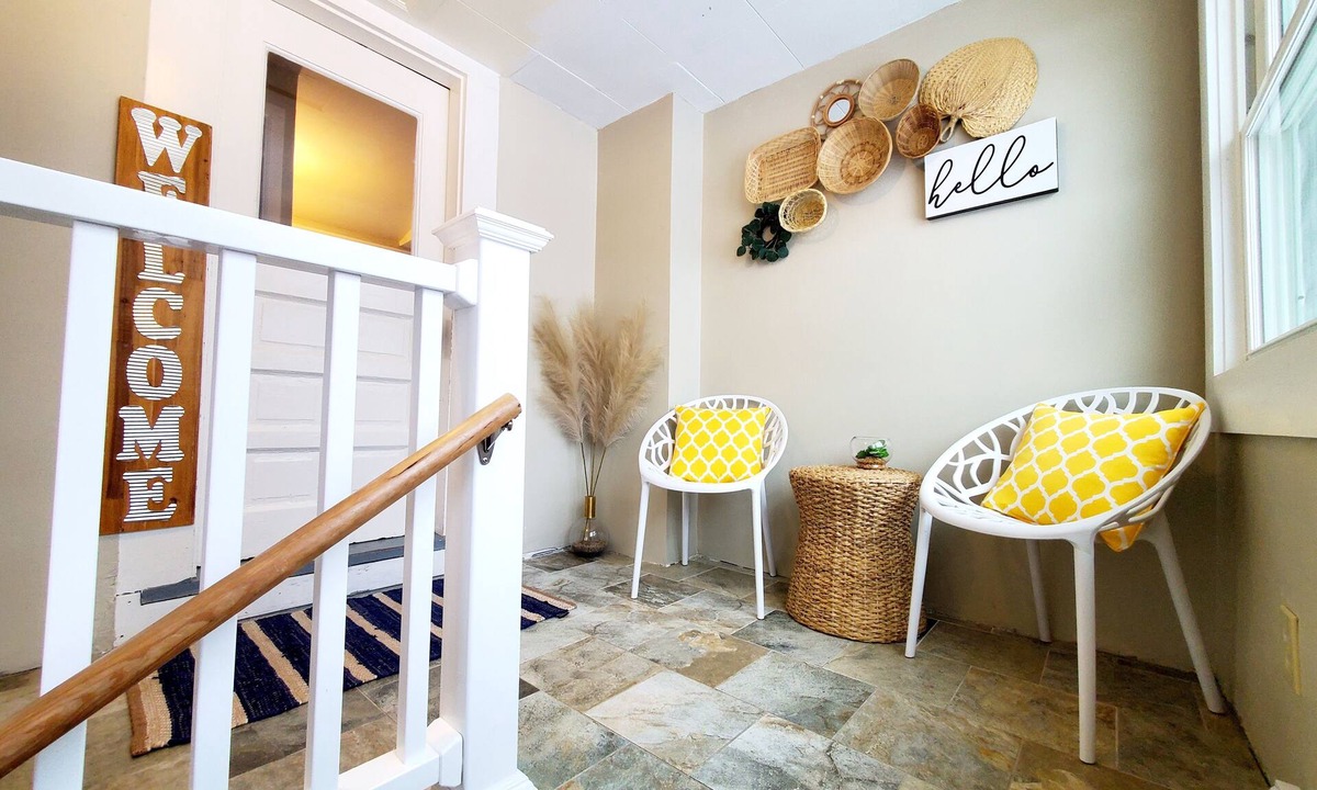 Sault Ste. Marie House | 3blks to LSSU ~ 1mi to Downtown & Soo Locks ~ PET FRIENDLY!