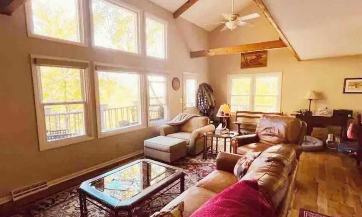 Seven Devils House | 3BR, 3BA, Mountain Views, Hot Tub, Game Room & Pet Friendly