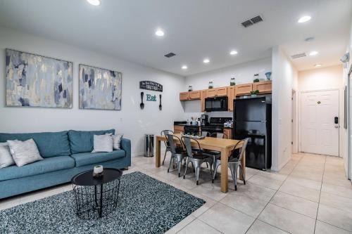 West Kissimmee House | 3BR Townhome Near Disney w Free Hot Tub