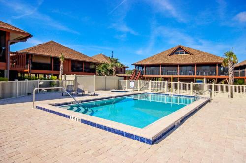 Sanibel House | 3BR Villa with Rooftop Sundeck, Gulf Views and Private Beach - Pet Friendly - Signal Inn 16