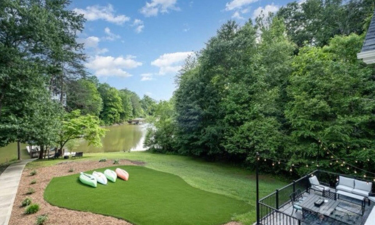 Lake Norman of Catawba House | "3X THE FUN" at Lytton's Hideaway! Pet friendly! Sleeps up to 14! Boat Rental!