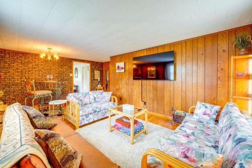 Sophia House | 4 Mi to Off-Road Park: Beckley Area Townhome