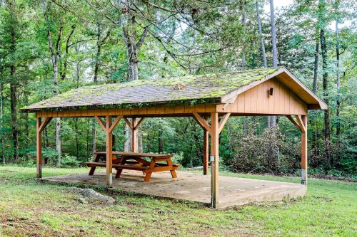 Clinton House | 4 Resort Cabins Near Greers Ferry Lake South Fork