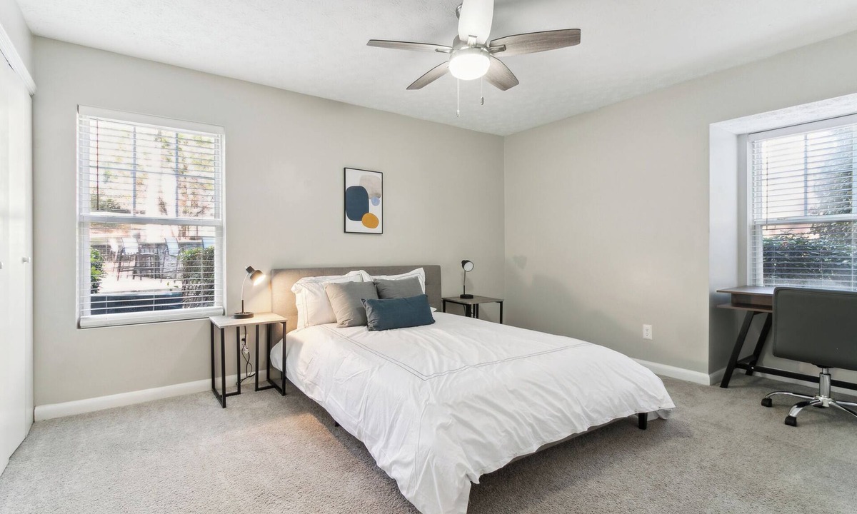 Cumberland Apartment | 400 Winchester 601 l 2 Bed 2 Bath Newly Furnished