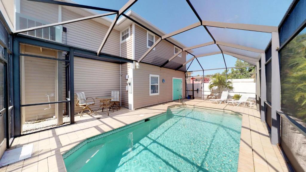 Mid Island House | 4851 Estero