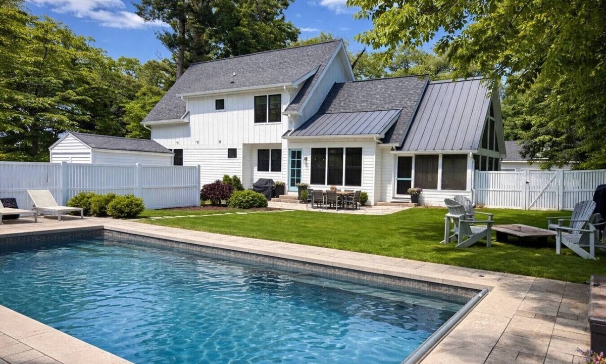 Grand Beach House | 4BR Beach Retreat w/Heated Pool 1 Block to Beach Fire Pit Screened Porch
