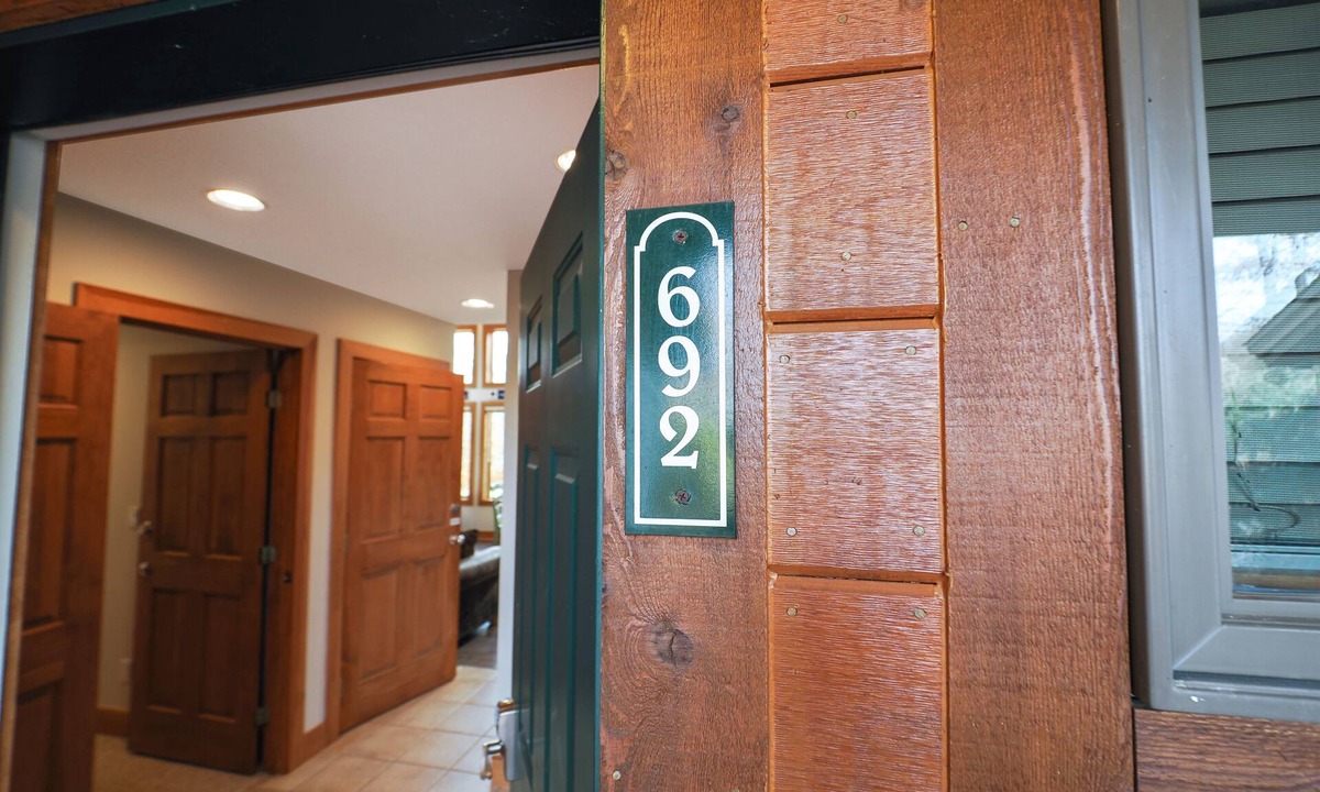 Boyne Falls Condo | 4BR Slopeside | 692 Disciples Village Condo | Fireplace| Ski Cubbies