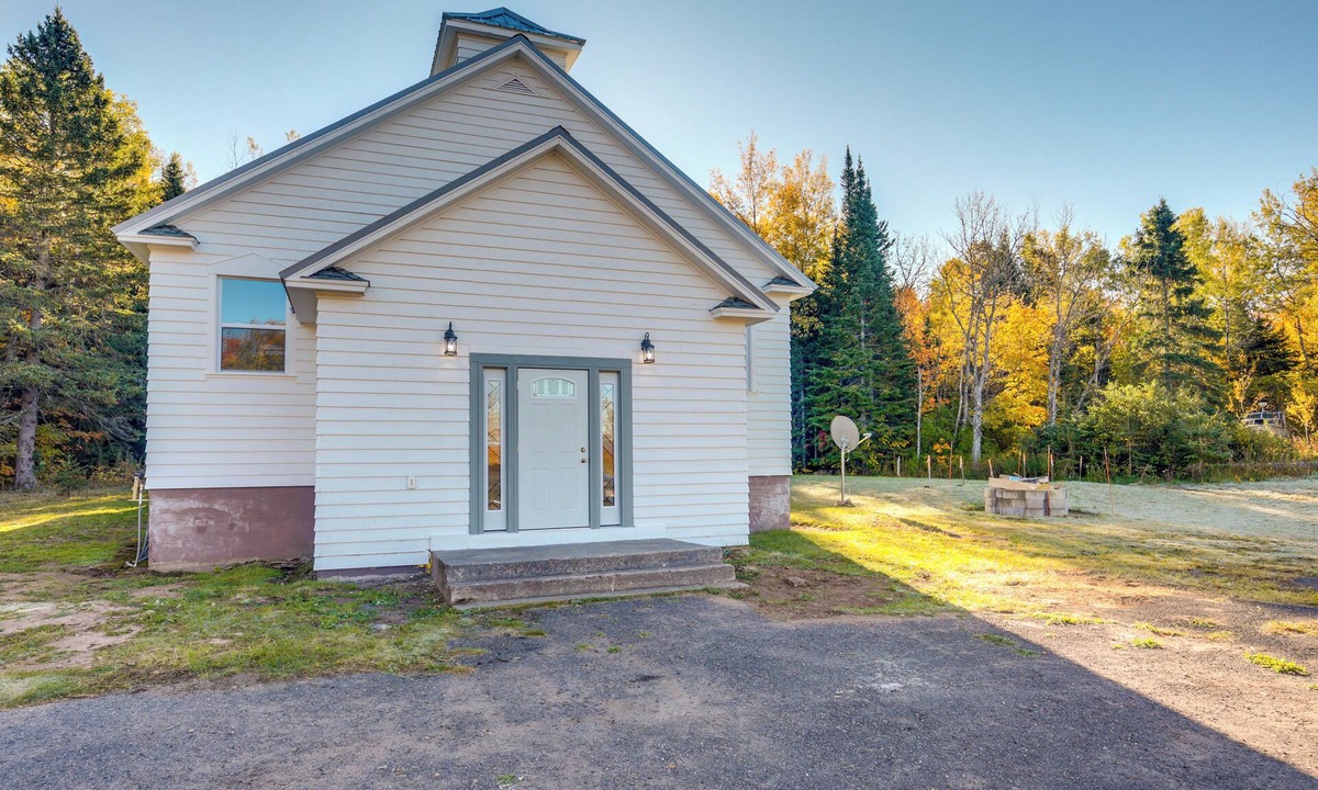 Houghton County Apartment | 5 Mi to Twin Lakes SP! Renovated Church
