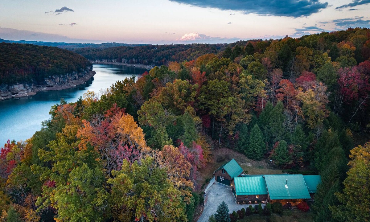 Mount Nebo House | 680 Steps to Lake- Sleeps 16- Ultimate GameRoom-15 min NRG