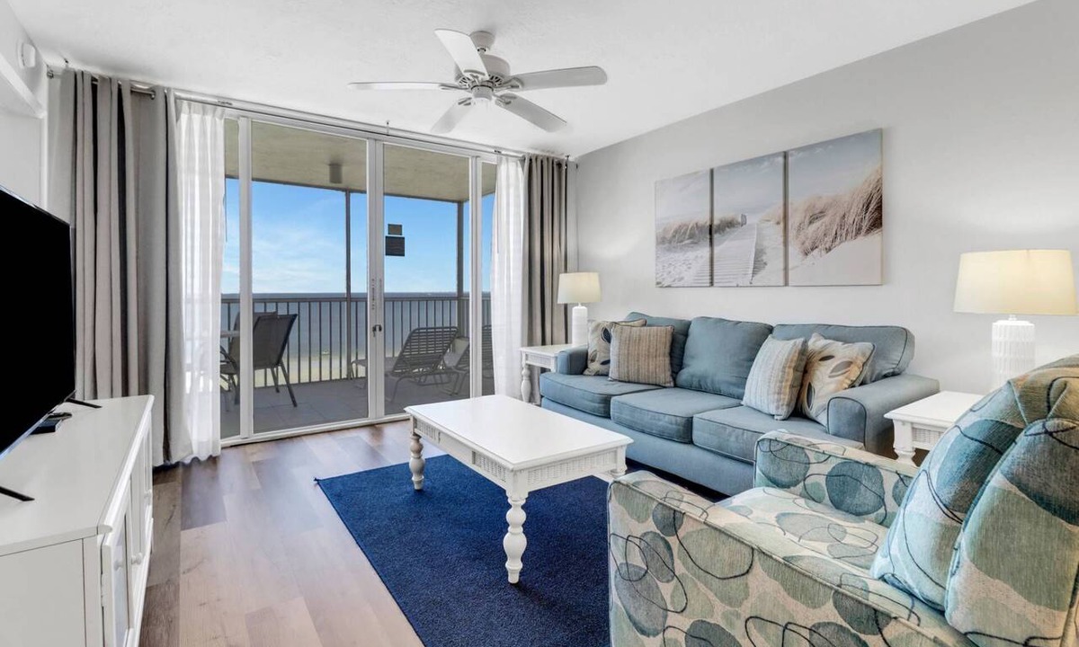 Fort Myers Beach Condo | 6TH FLOOR BEACHFRONT | ELEVATED GULF VIEWS | 2BR/2BA | SLEEPS 6 | HEATED POOL | FORT MYERS BEACH
