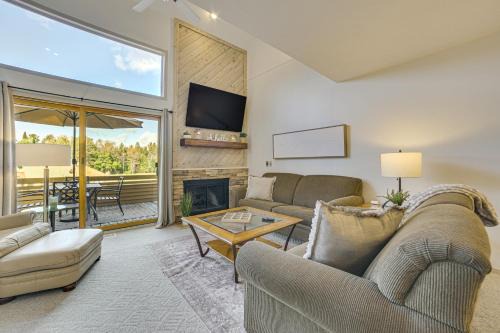 Harbor Springs House | 7 Mi to Dwtn - Family Condo in Harbor Springs!