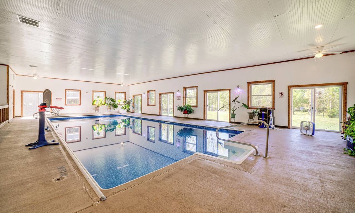 Bridgman Cottage | 8-acre Bridgman Oasis: Pool, Hot Tub & Game Room