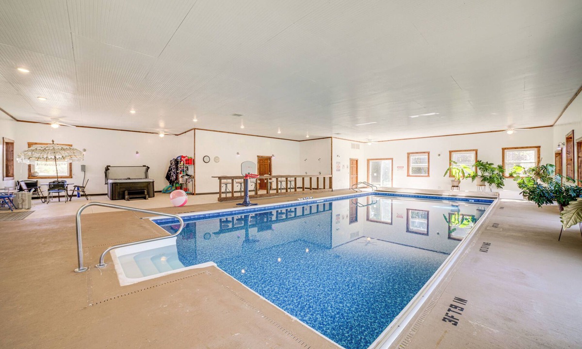Bridgman House | 8-Acre Bridgman Oasis: Pool, Hot Tub & Game Room