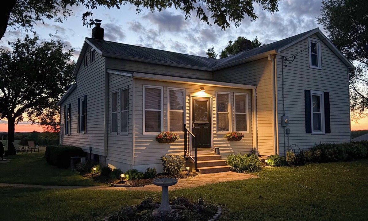 Villa Ridge House | A Sisters Stay Farmhouse Retreat in Villa Ridge