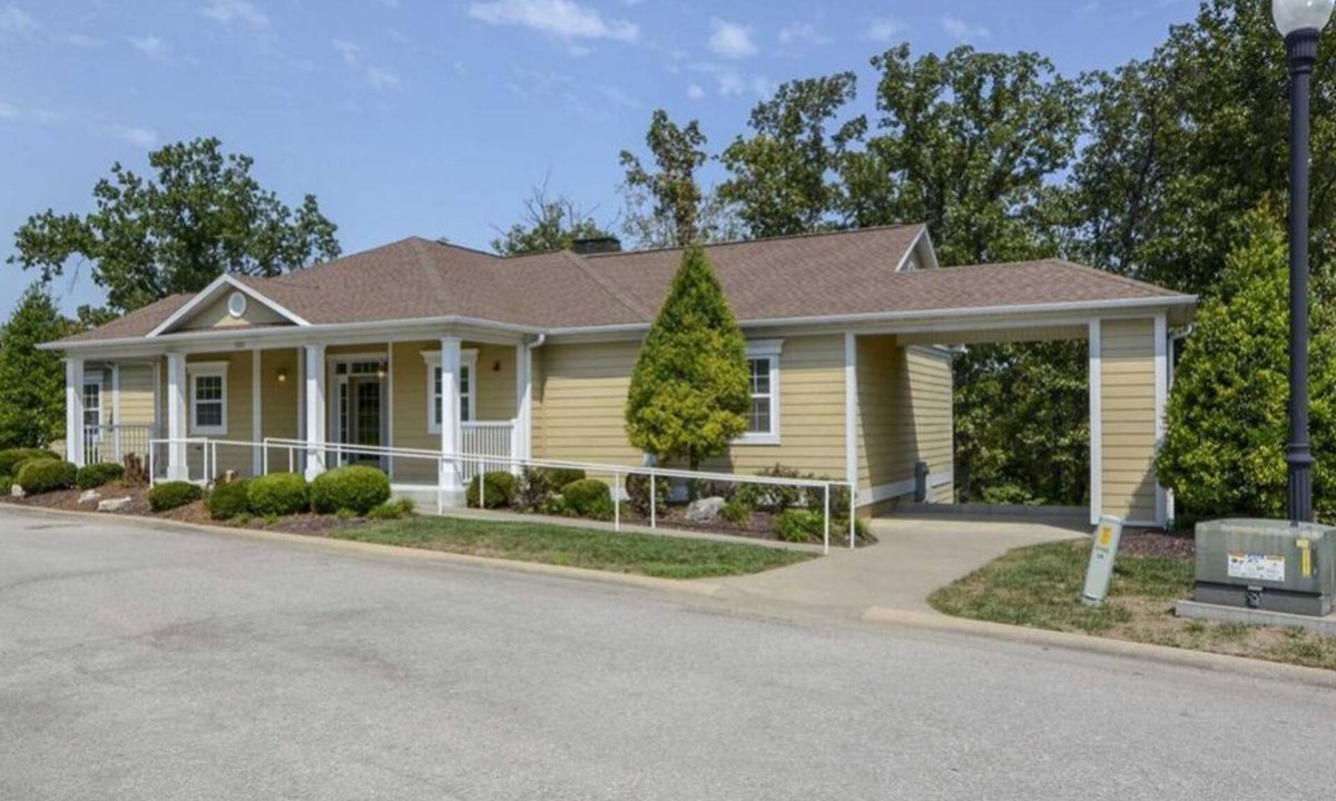 Branson House | Accessible 4BR/4BA Golf Villa with Resort Pool and Hot Tub