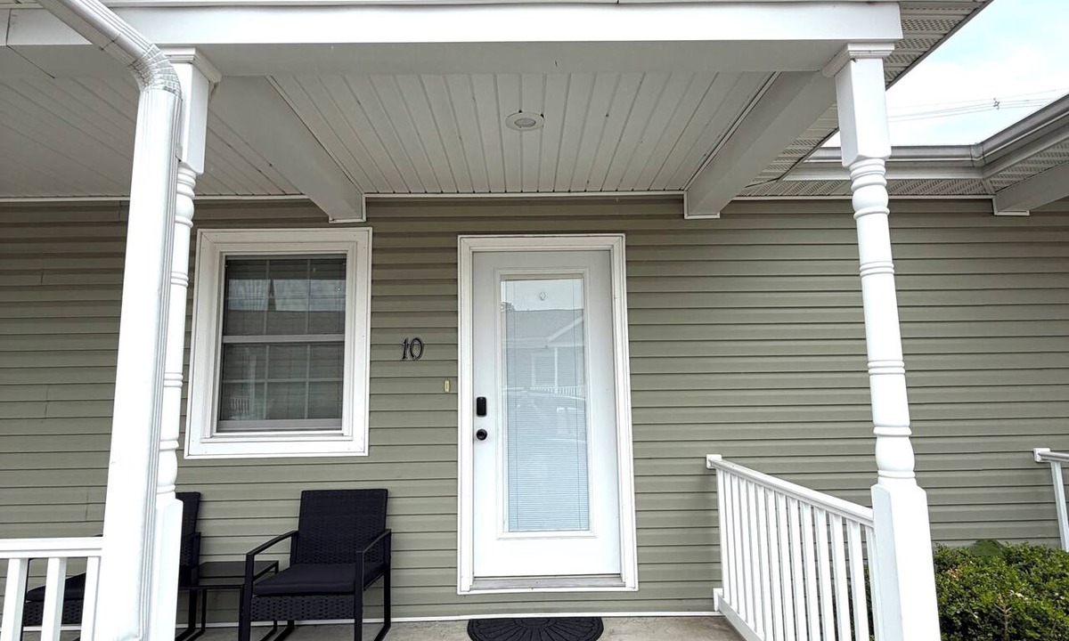 Mount Carmel Apartment | ACE STAYS -Modern 1BR townhouse in Mount Carmel