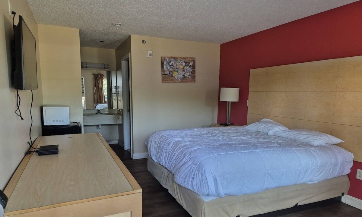Chickamauga Hotel | Affordable Stay Minutes to Chickamauga & Chattanooga National Military Park