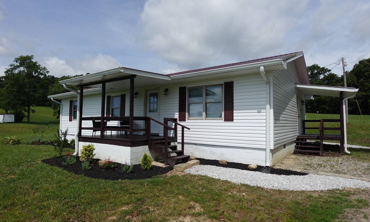 Woodbine House | Alberta's Place Private House