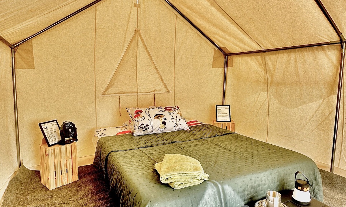 Spring Hill RV Rental | Allenbrooke Farms Glamping Tent 1