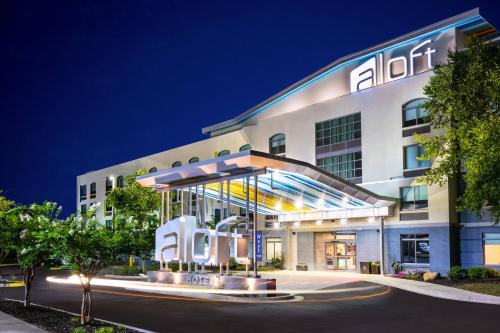 Harbison Hotel | Aloft by Marriott Columbia Harbison