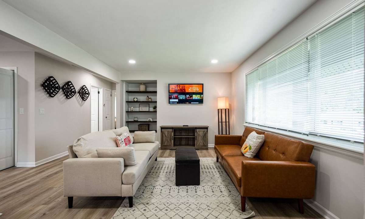 Smyrna House | Amazing Location Just 10 Minutes To Truist Park