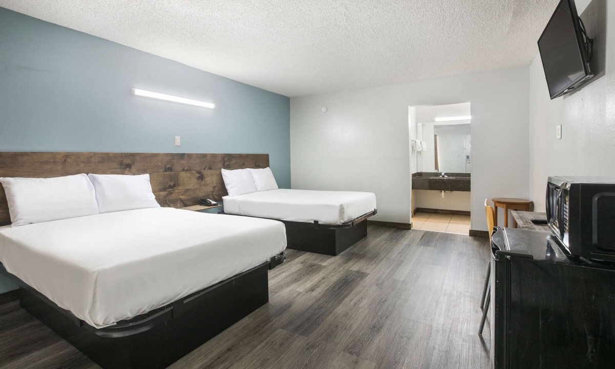 Stockbridge Hotel | Americas Best Value Inn Stockbridge