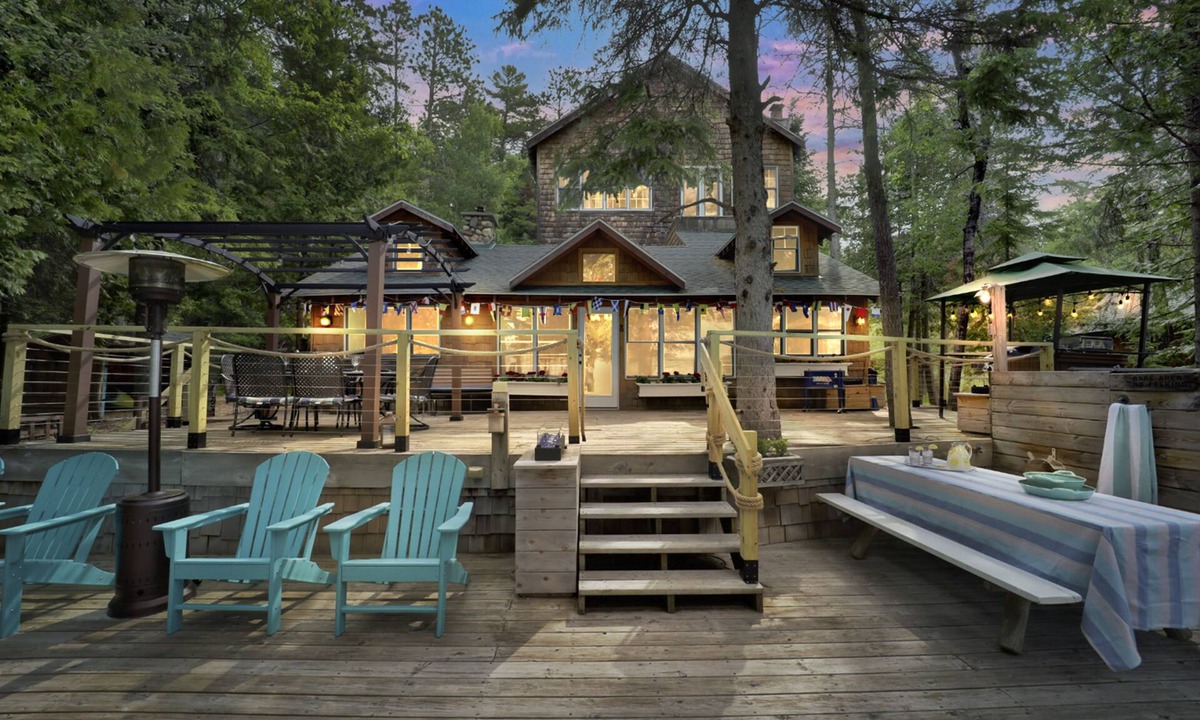 Indian River House | Anchor Lodge: Mullett Lake Adventures Start Here – Book Your Summer Stay!