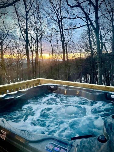Linden Ski Chalet | Apple Mountain Retreat at Shenandoah National Park