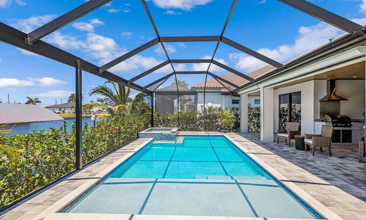 Pelican House | Aqua Villa