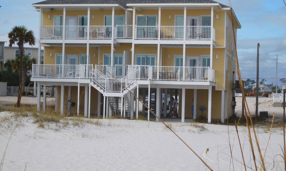 Ono Island House | AQUA VISTA 4 bedroom home w pool beachfront SPECIAL DISCOUNT June 27-July 4