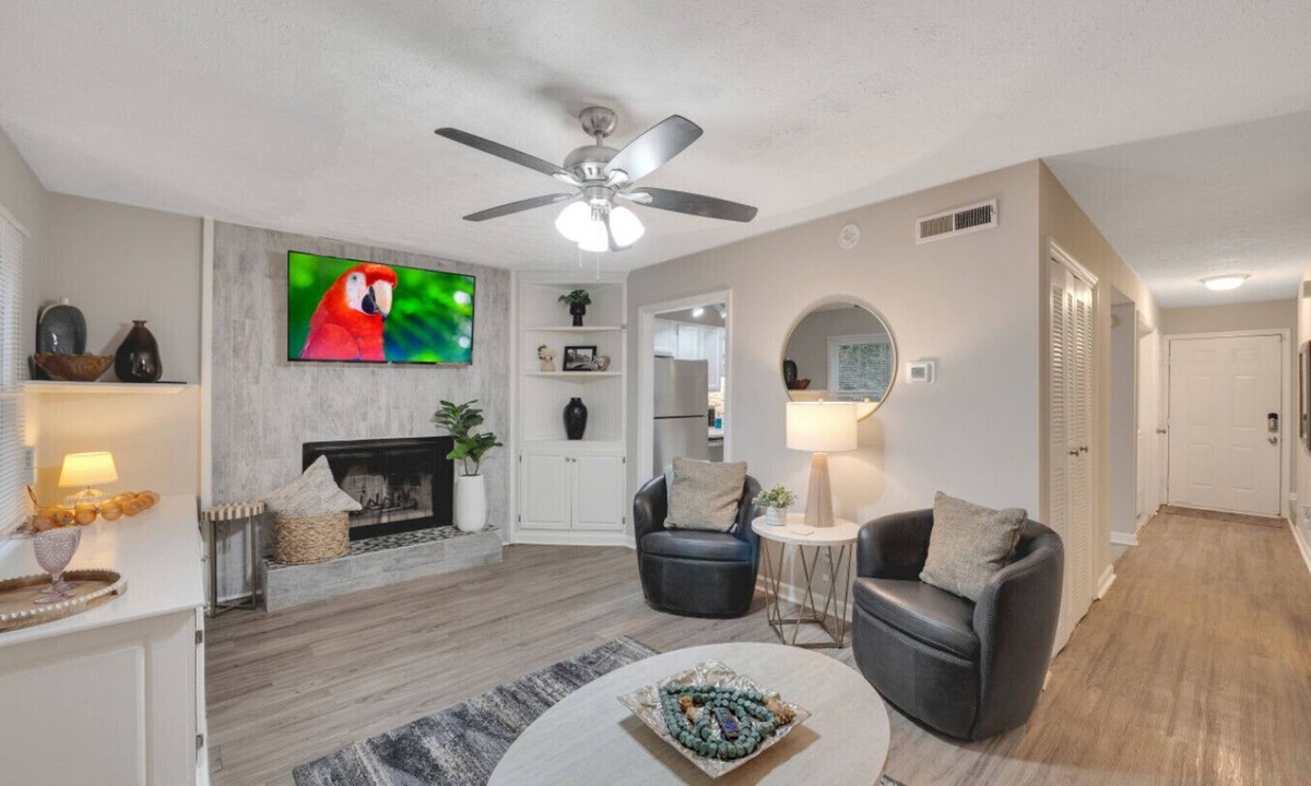 Smyrna Villa | ATH - Sleeps 4 - 2 Beds - Pet friendly - CC1