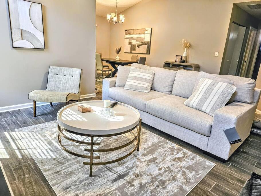 Decatur House | Atlanta Gem Close to It All