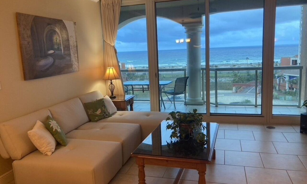 Pensacola Beach Condo | Aug Special: 5 nights just 980 plus resort fees!. Gulf view. Great reviews!