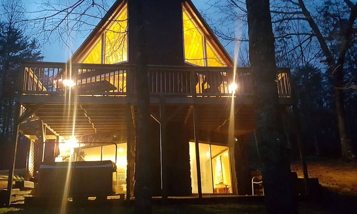 Sautee Nacoochee Cabin | Aunt B's Retreat · 2 Private Acres!